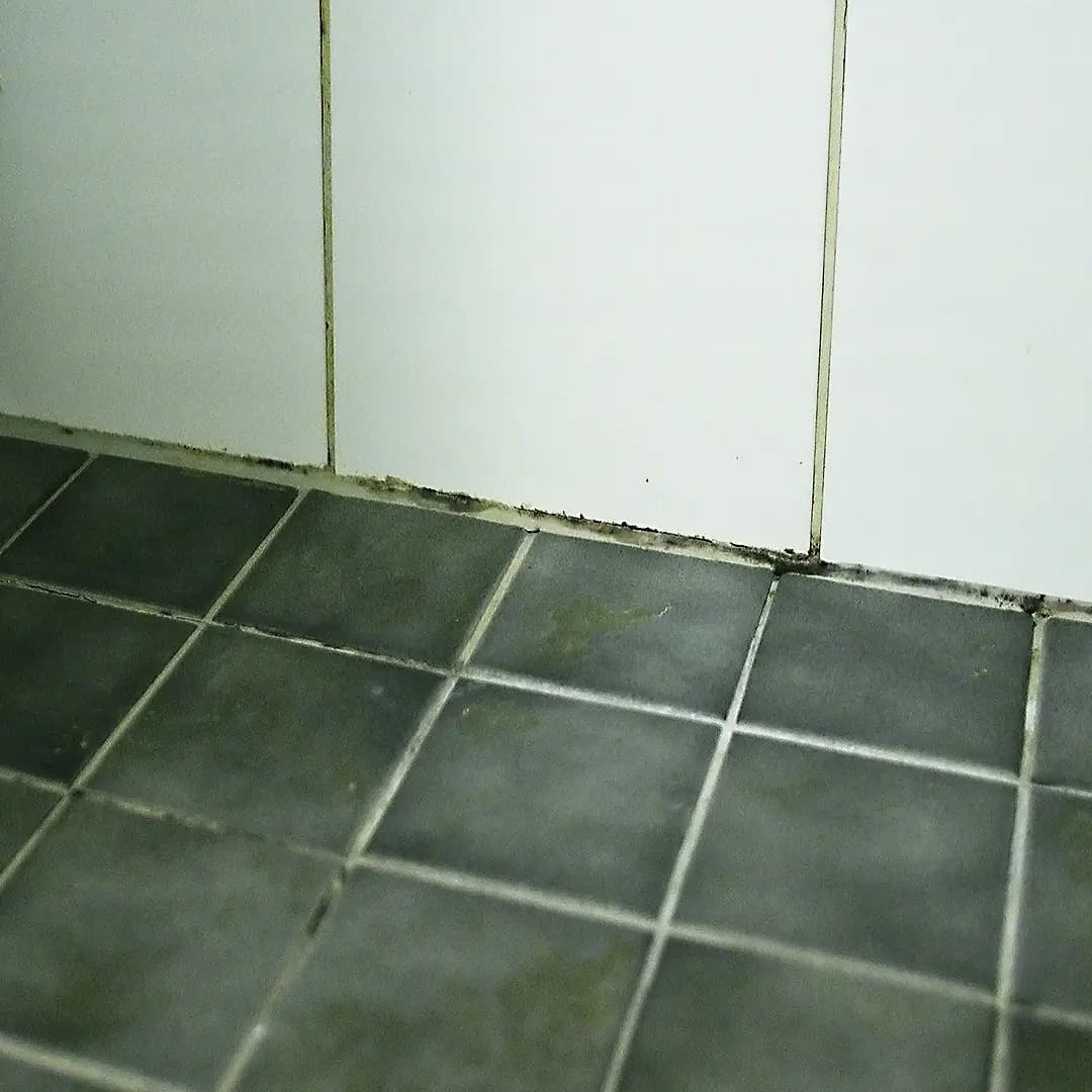 Bathroom before maintenance