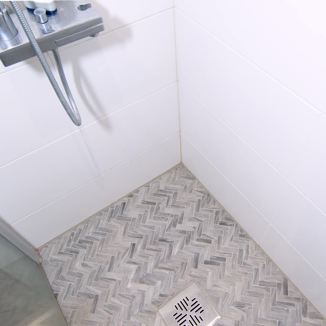 Bathroom before maintenance
